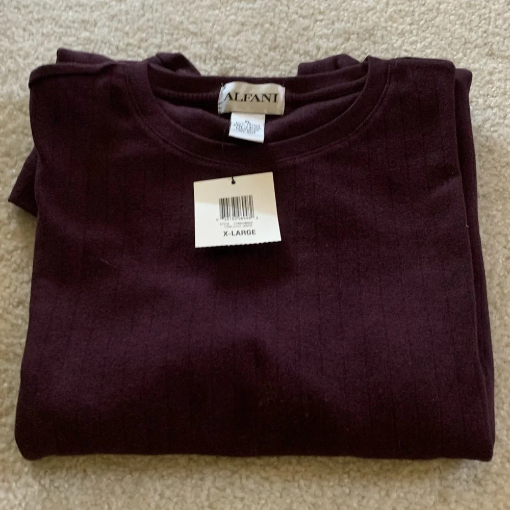 FREE🌟 NWT Alfani Mens Long Sleeve Crewneck Lightweight Sweater Maroon/Wine Red